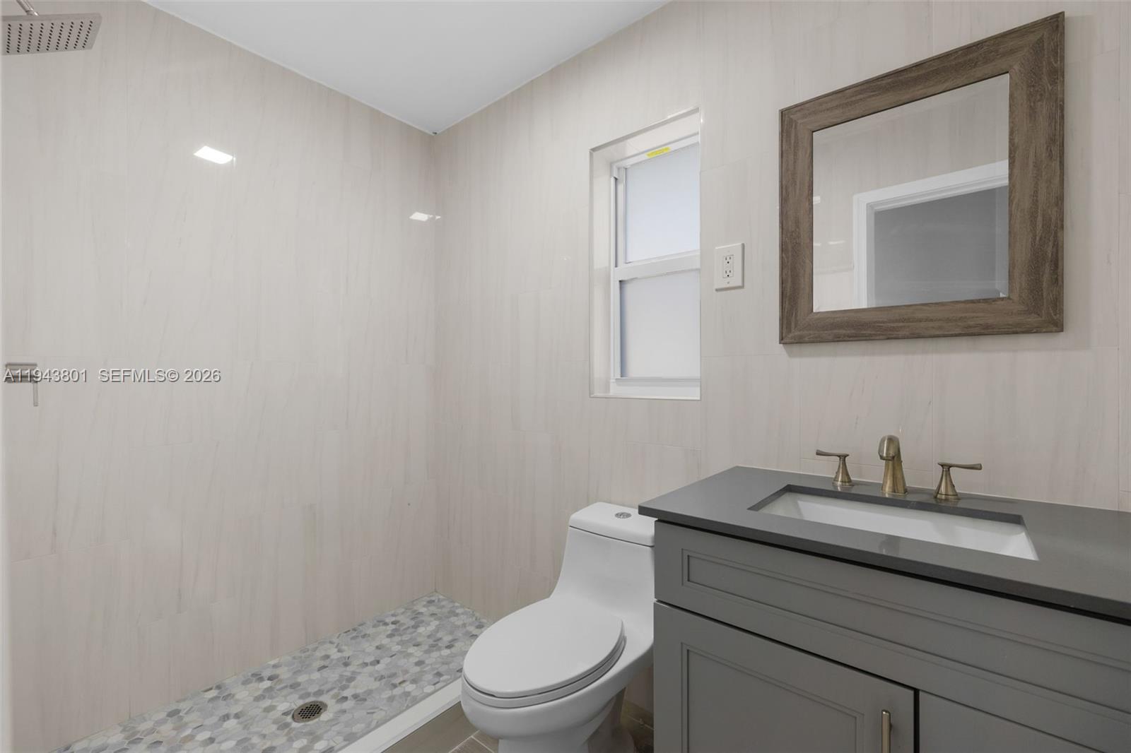 CORAL RIDGE COUNTRY CLUB - Residential