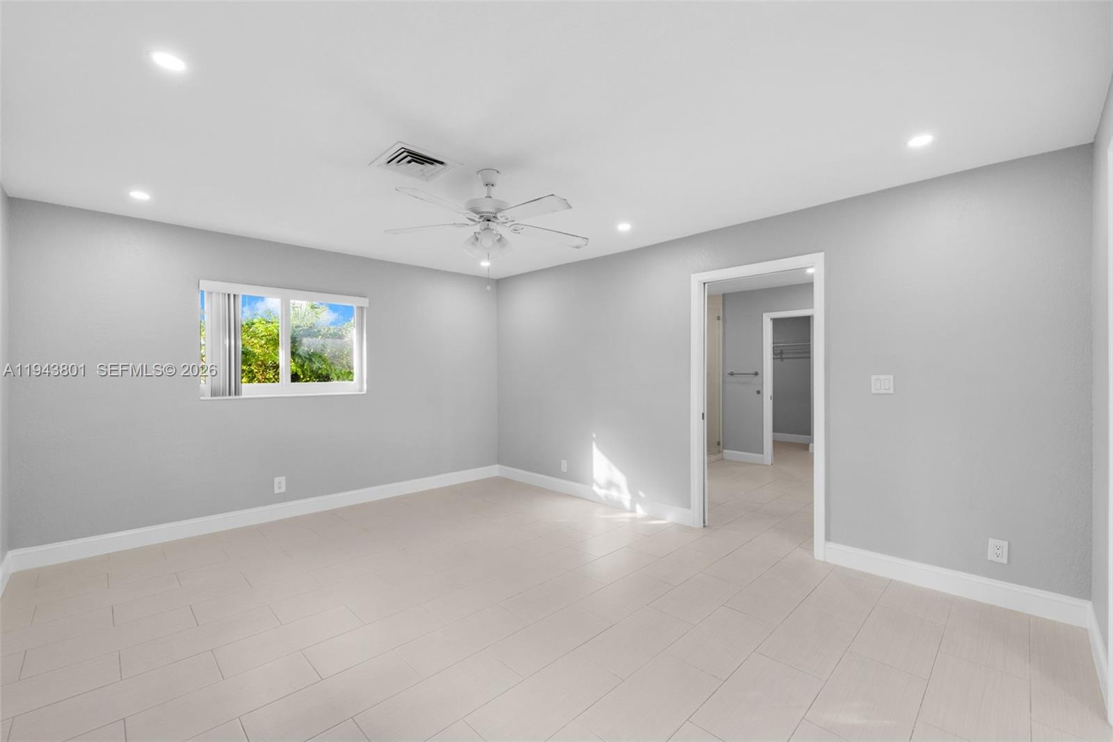 CORAL RIDGE COUNTRY CLUB - Residential