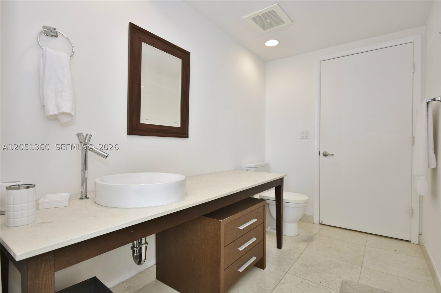 ICON BRICKELL TOWER 1 - Residential Lease