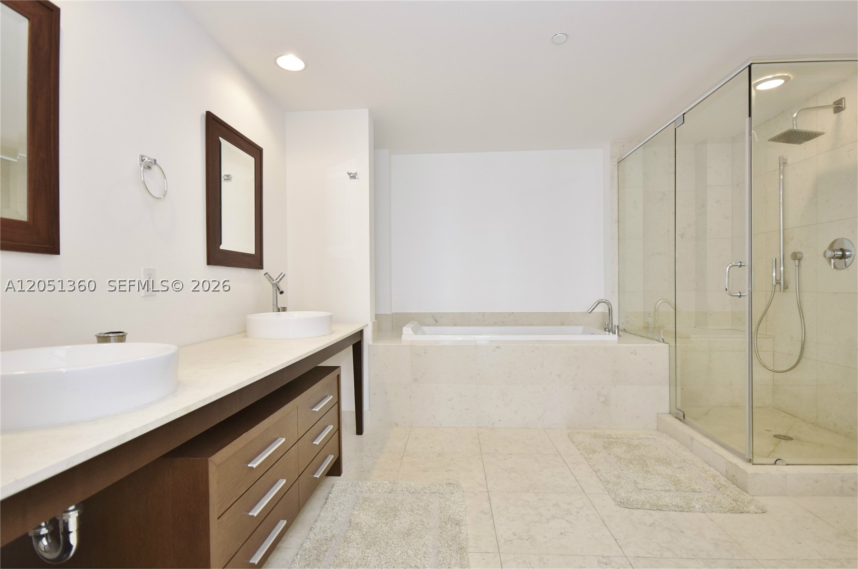 ICON BRICKELL TOWER 1 - Residential Lease
