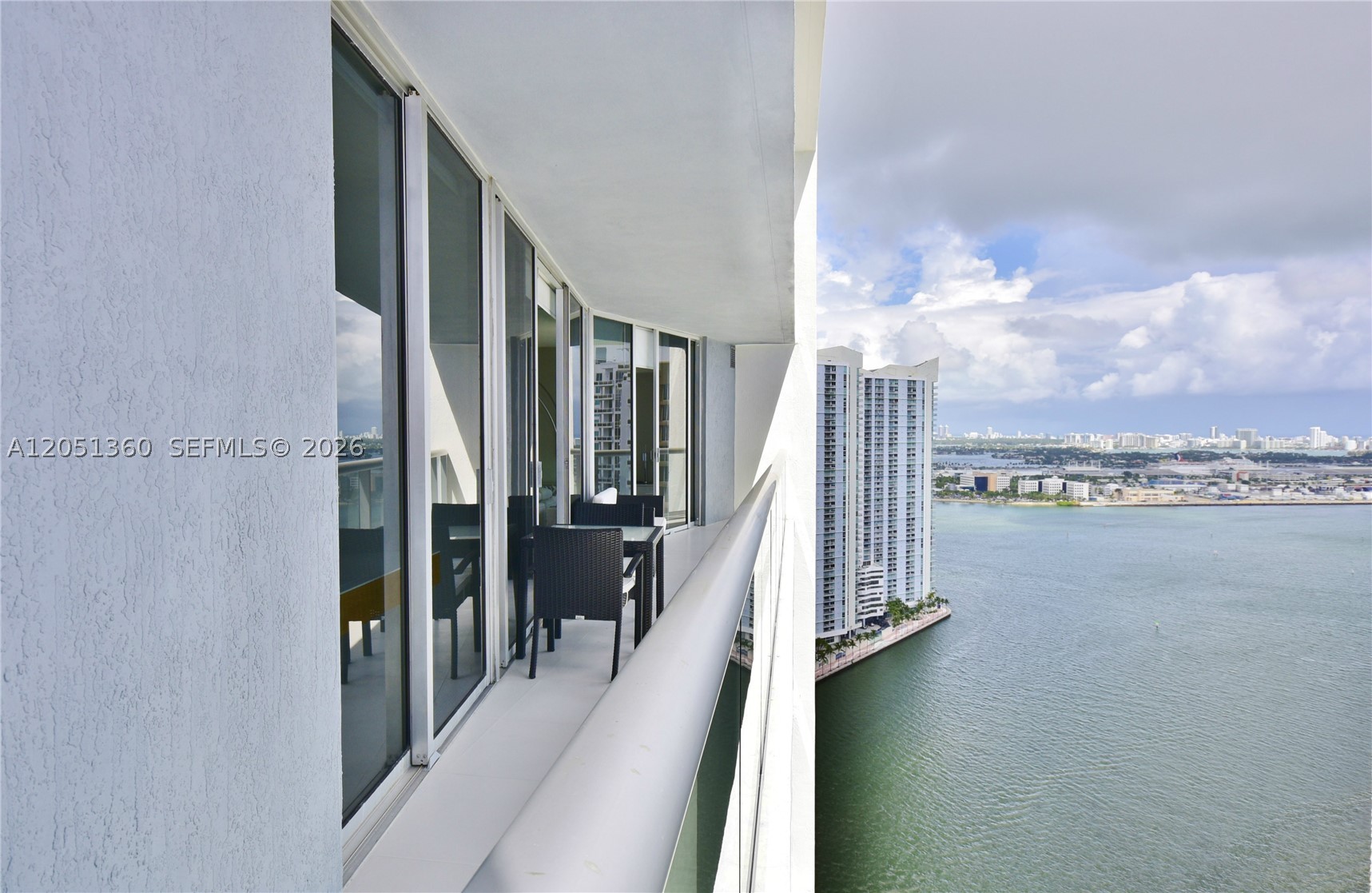 ICON BRICKELL TOWER 1 - Residential Lease