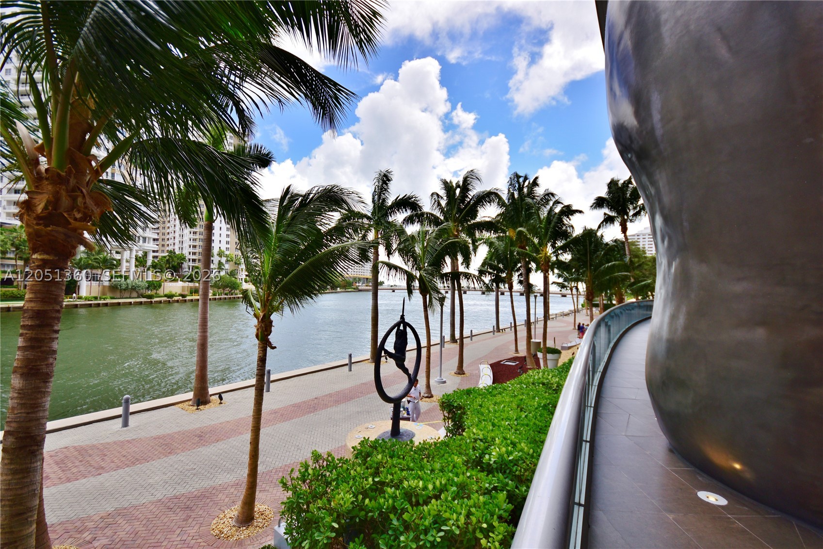 ICON BRICKELL TOWER 1 - Residential Lease