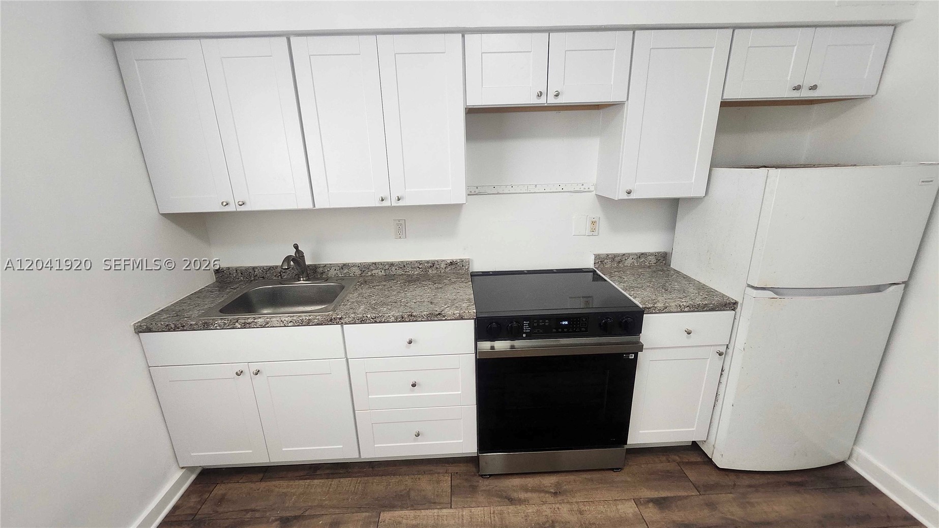 BISCAYNE GARDENS SEC A RE - Residential Lease