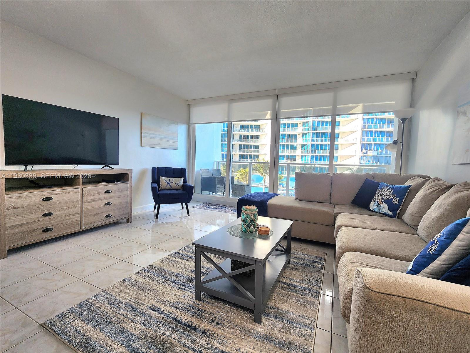 ALEXANDER TOWERS CONDO - Residential