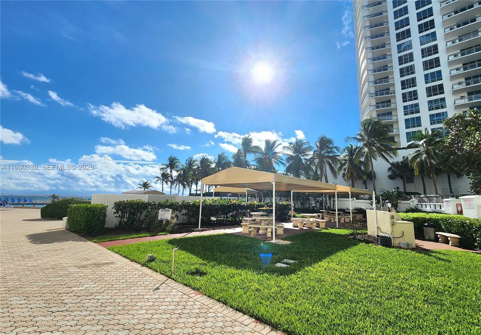 ALEXANDER TOWERS CONDO - Residential