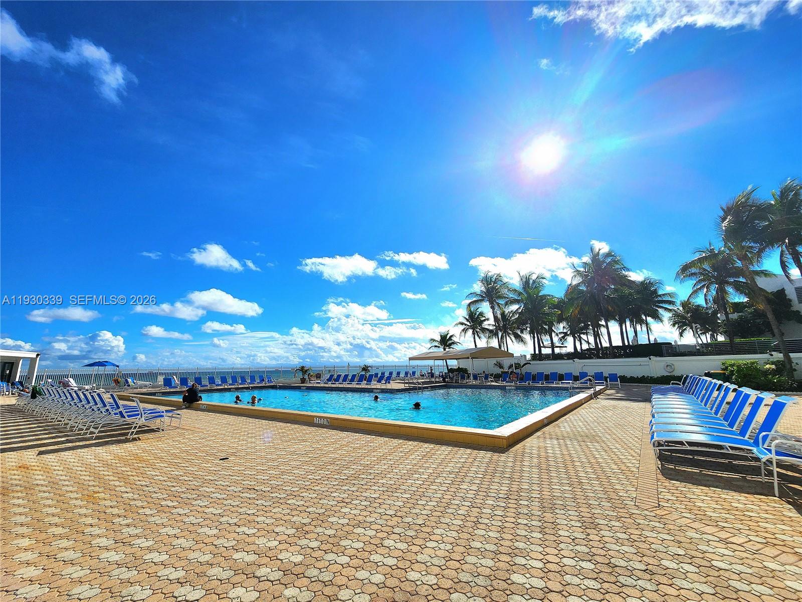 ALEXANDER TOWERS CONDO - Residential