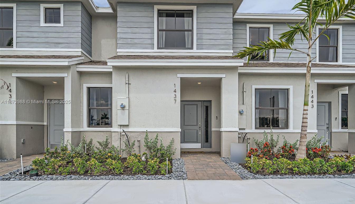 Palm Cay - Residential