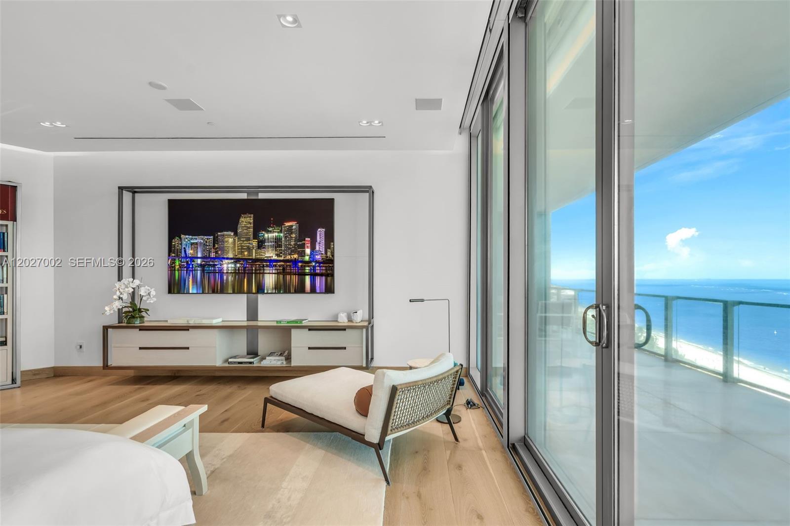 OCEANA KEY BISCAYNE CONDO - Residential