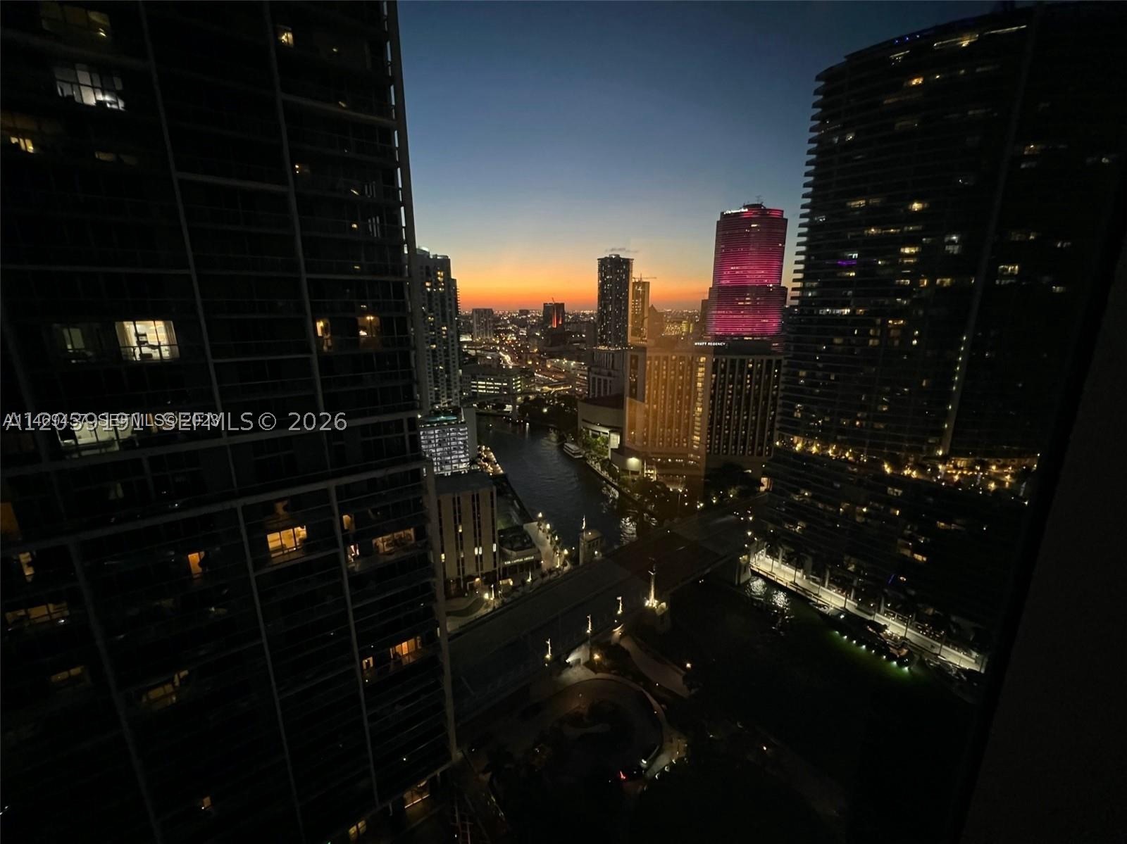 ICONBRICKELL CONDO NO 1 - Residential Lease