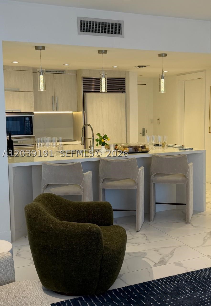 ICONBRICKELL CONDO NO 1 - Residential Lease