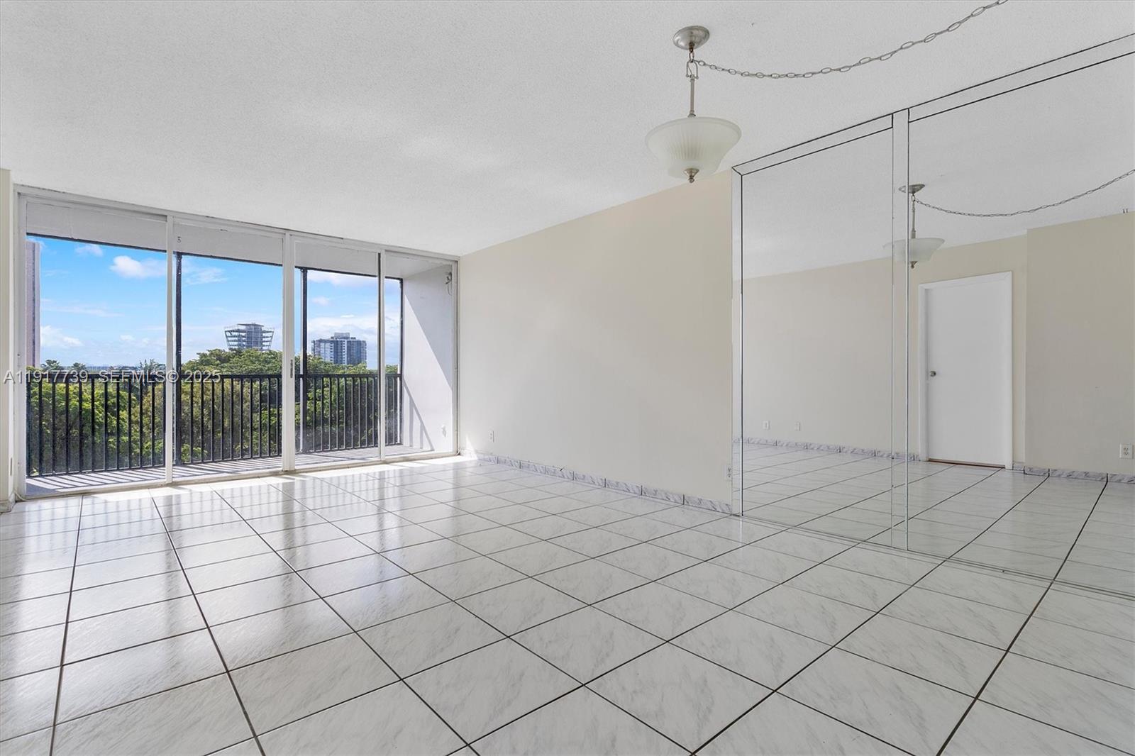 BRAVURA II CONDO - Residential
