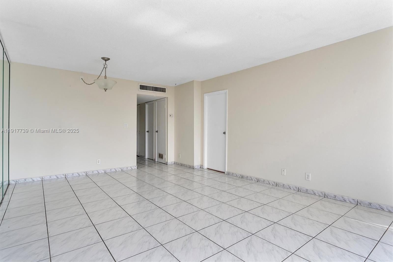 BRAVURA II CONDO - Residential