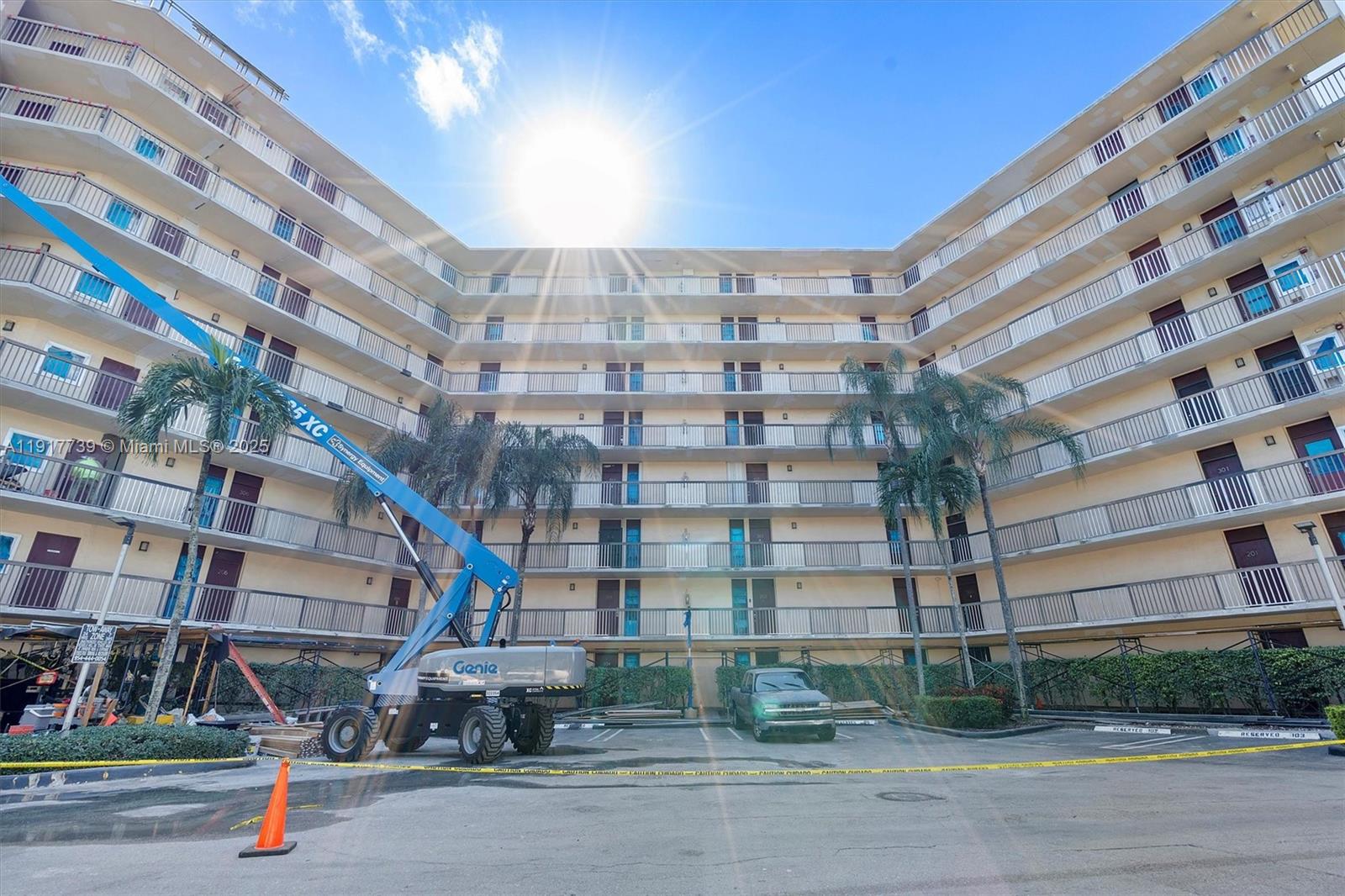 BRAVURA II CONDO - Residential