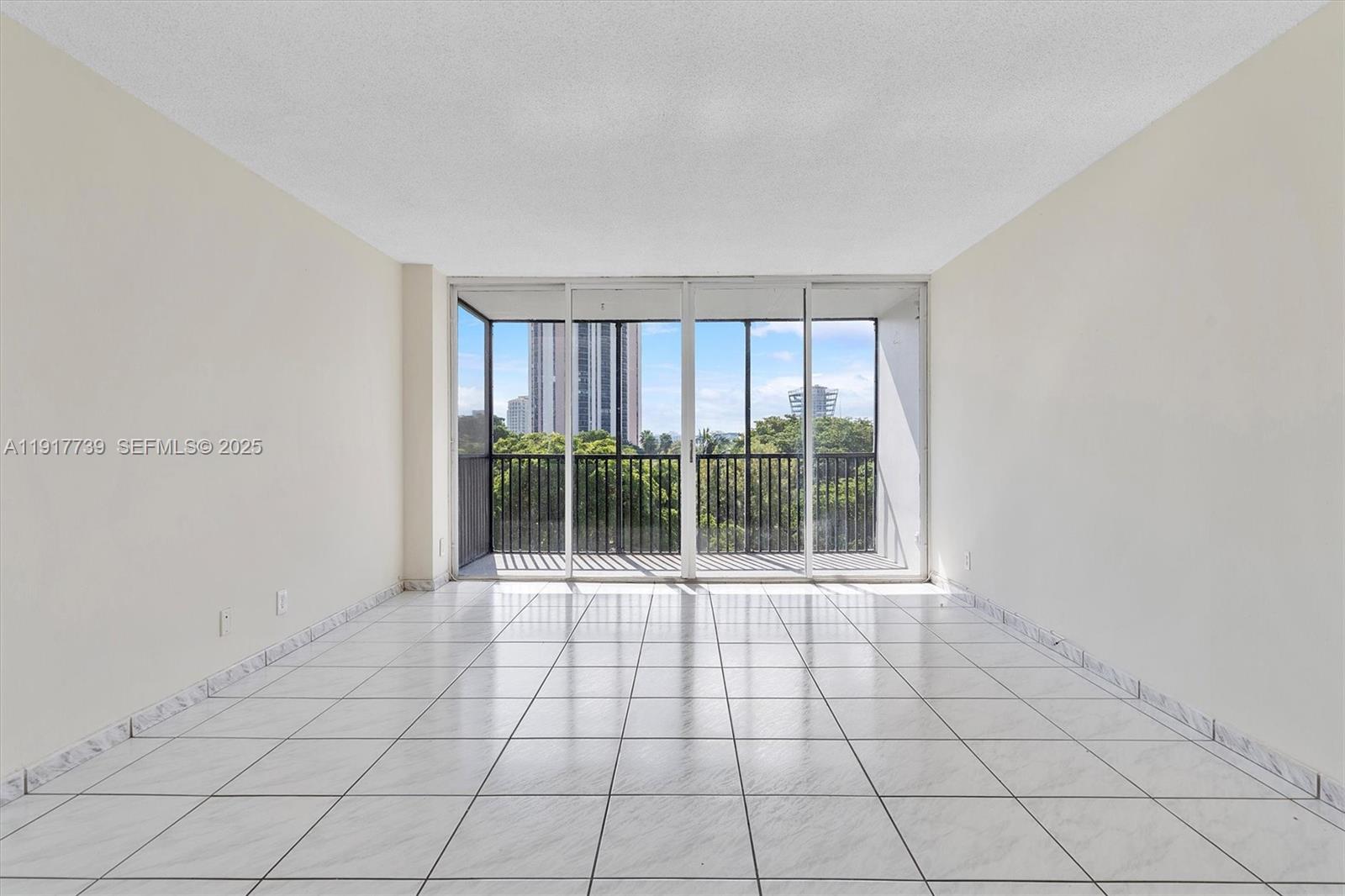 BRAVURA II CONDO - Residential