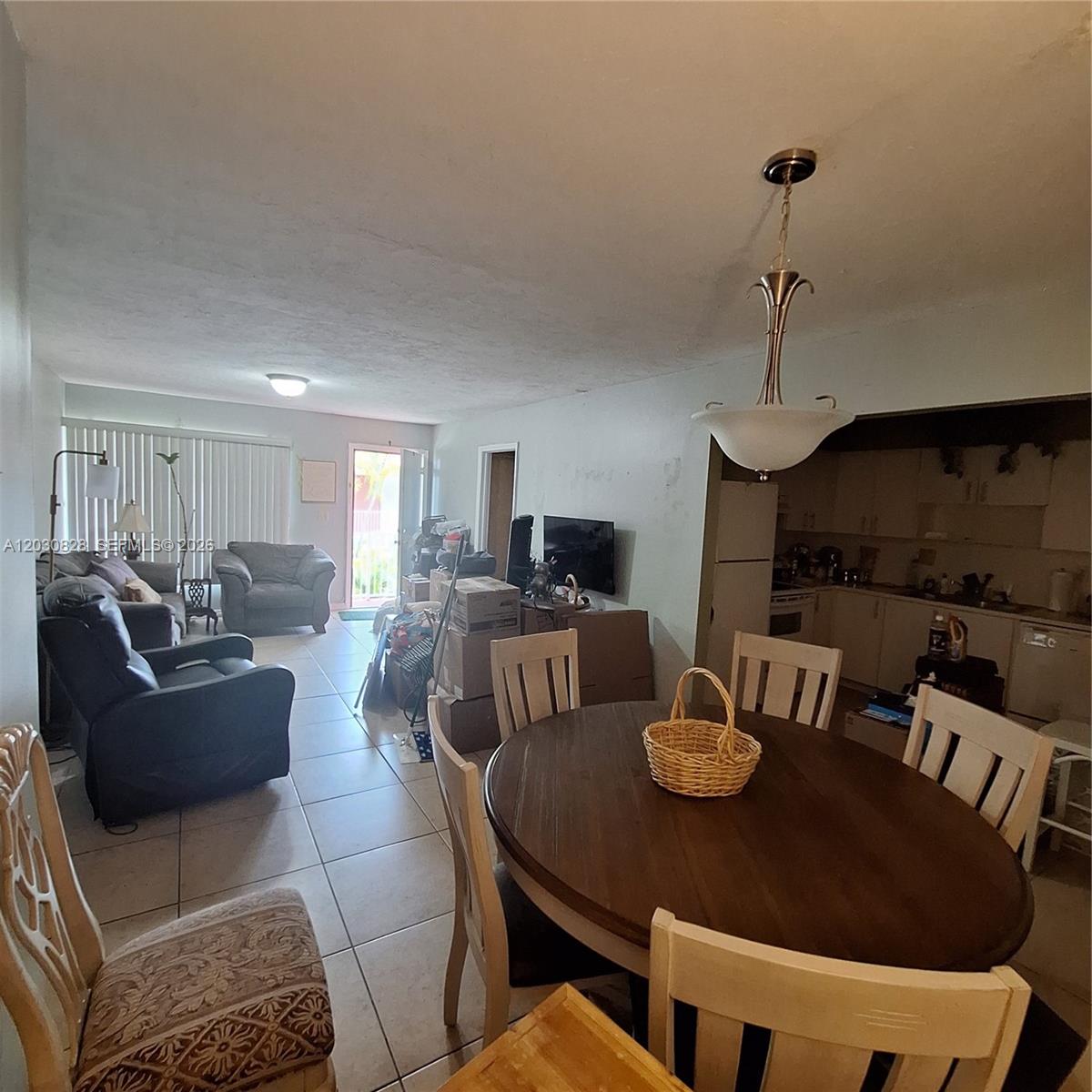 ROYALE GREEN CONDO 7 - Residential
