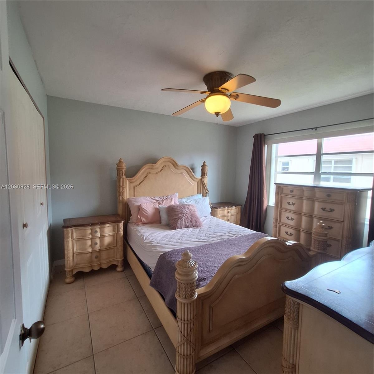 ROYALE GREEN CONDO 7 - Residential