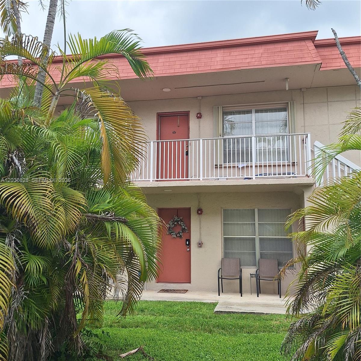 ROYALE GREEN CONDO 7 - Residential