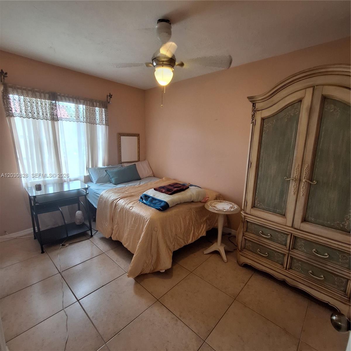 ROYALE GREEN CONDO 7 - Residential