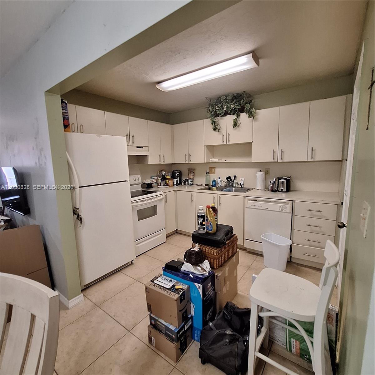 ROYALE GREEN CONDO 7 - Residential