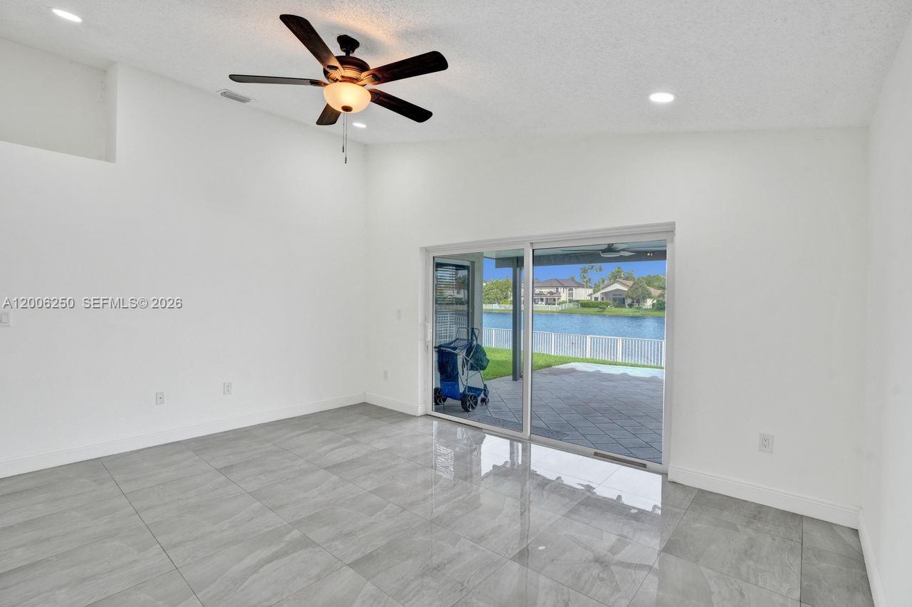 SILVER LAKES PHASE III - Residential