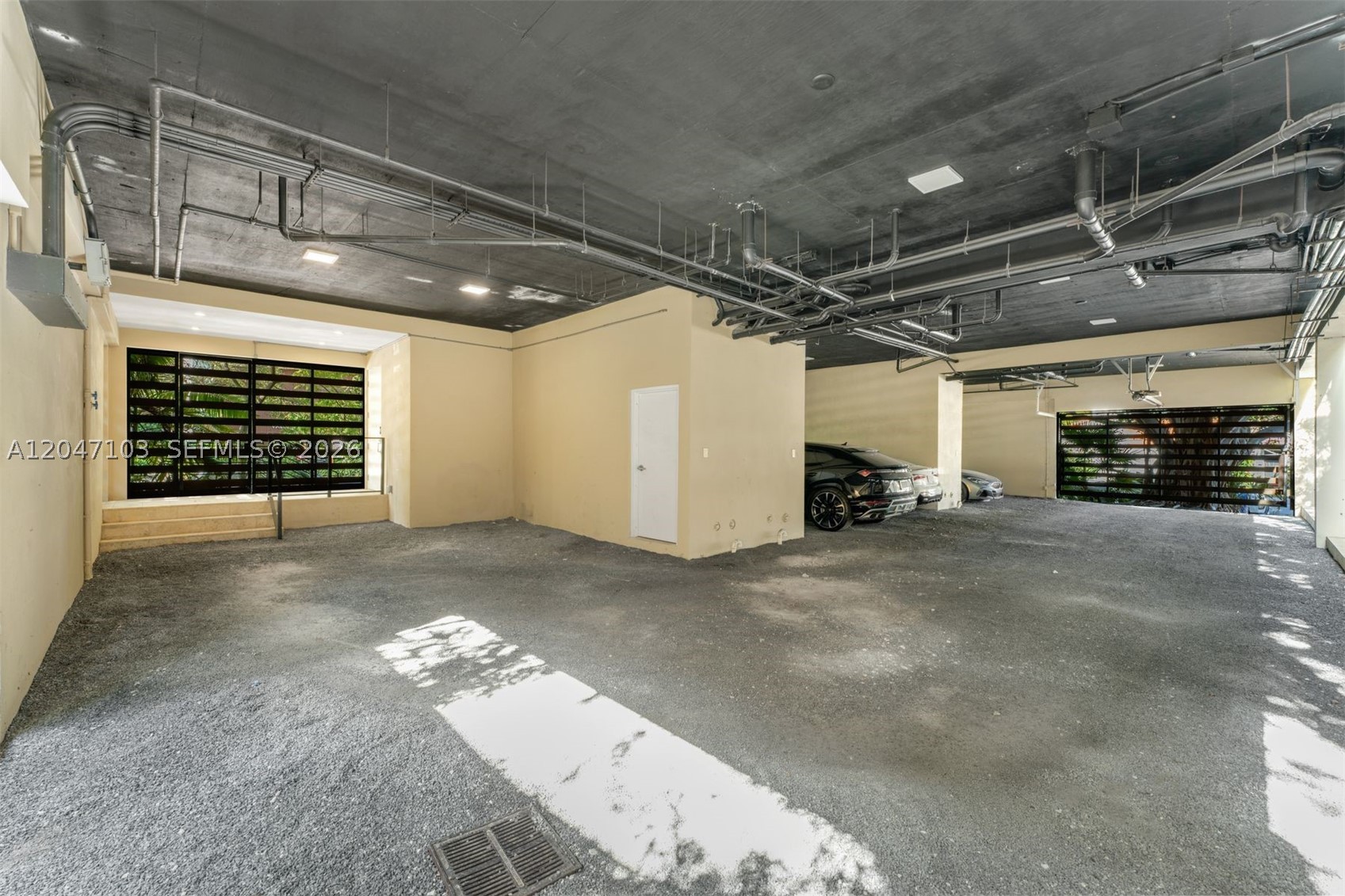 ALTON BEACH BAY FRONT RE- - Residential Lease