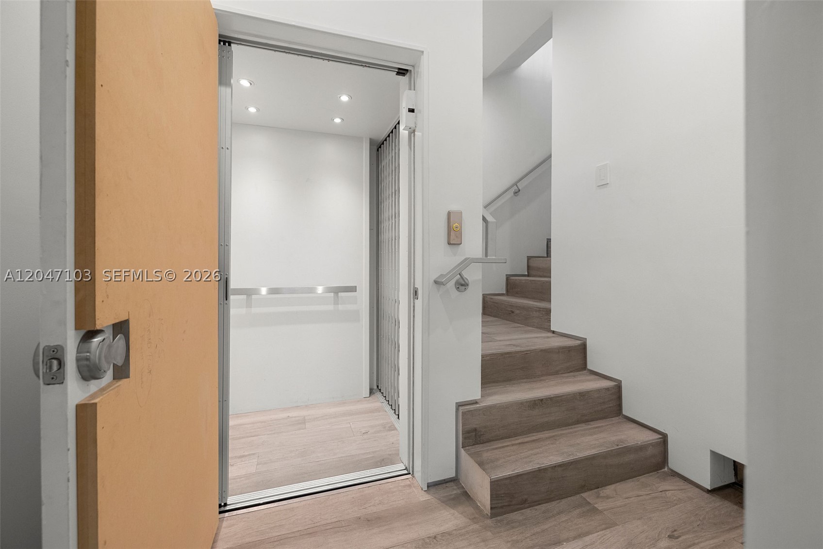 ALTON BEACH BAY FRONT RE- - Residential Lease