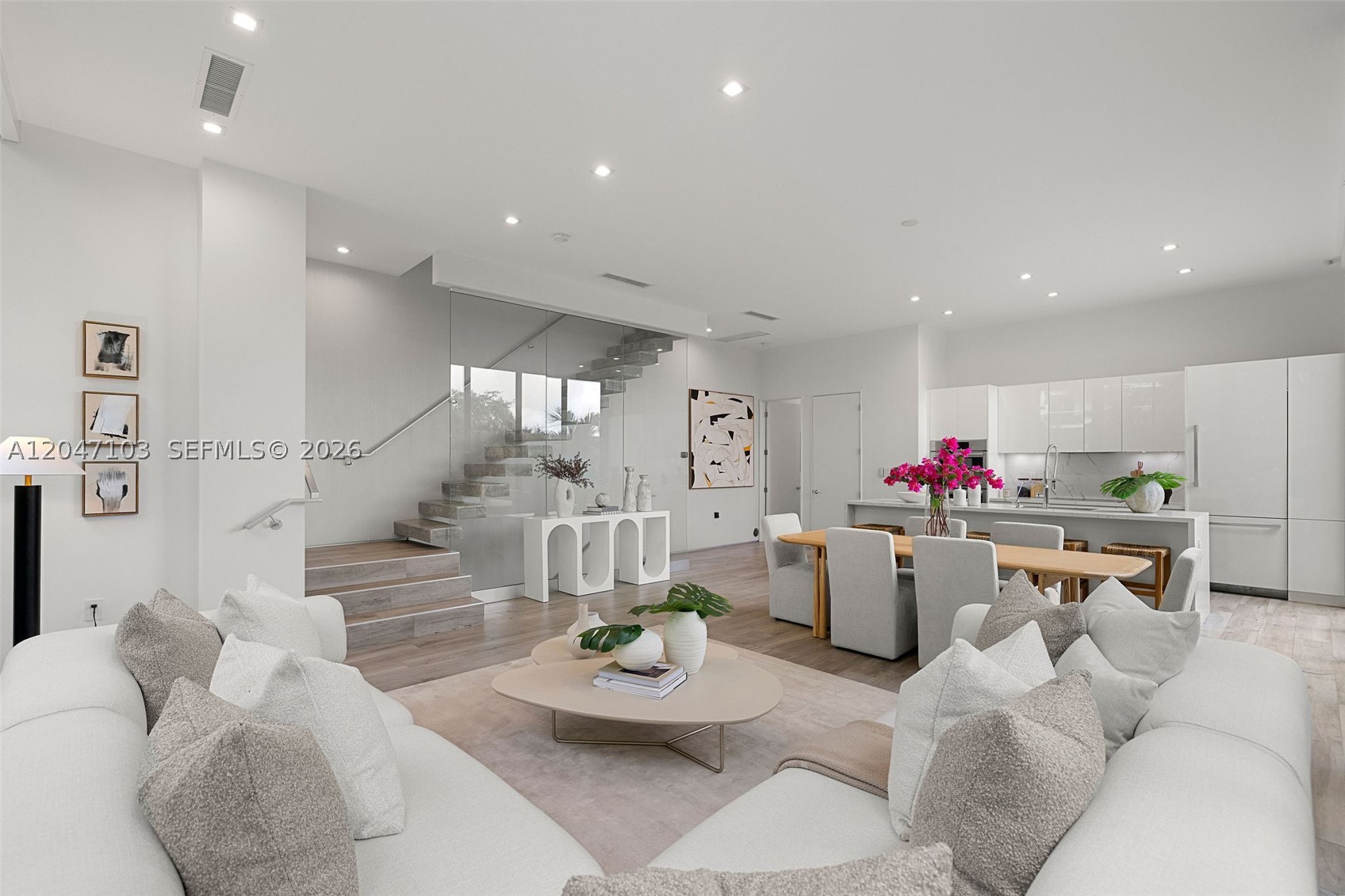 ALTON BEACH BAY FRONT RE- - Residential Lease