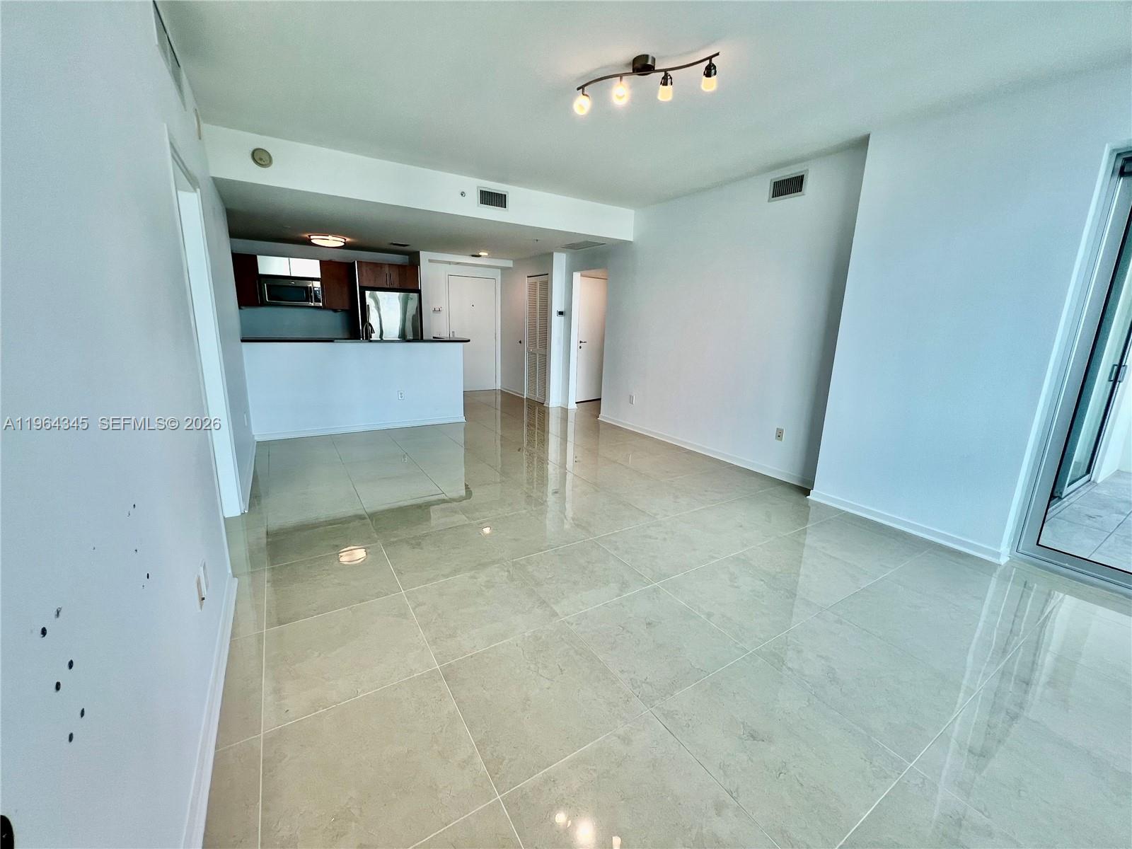 Met 1 - Residential Lease