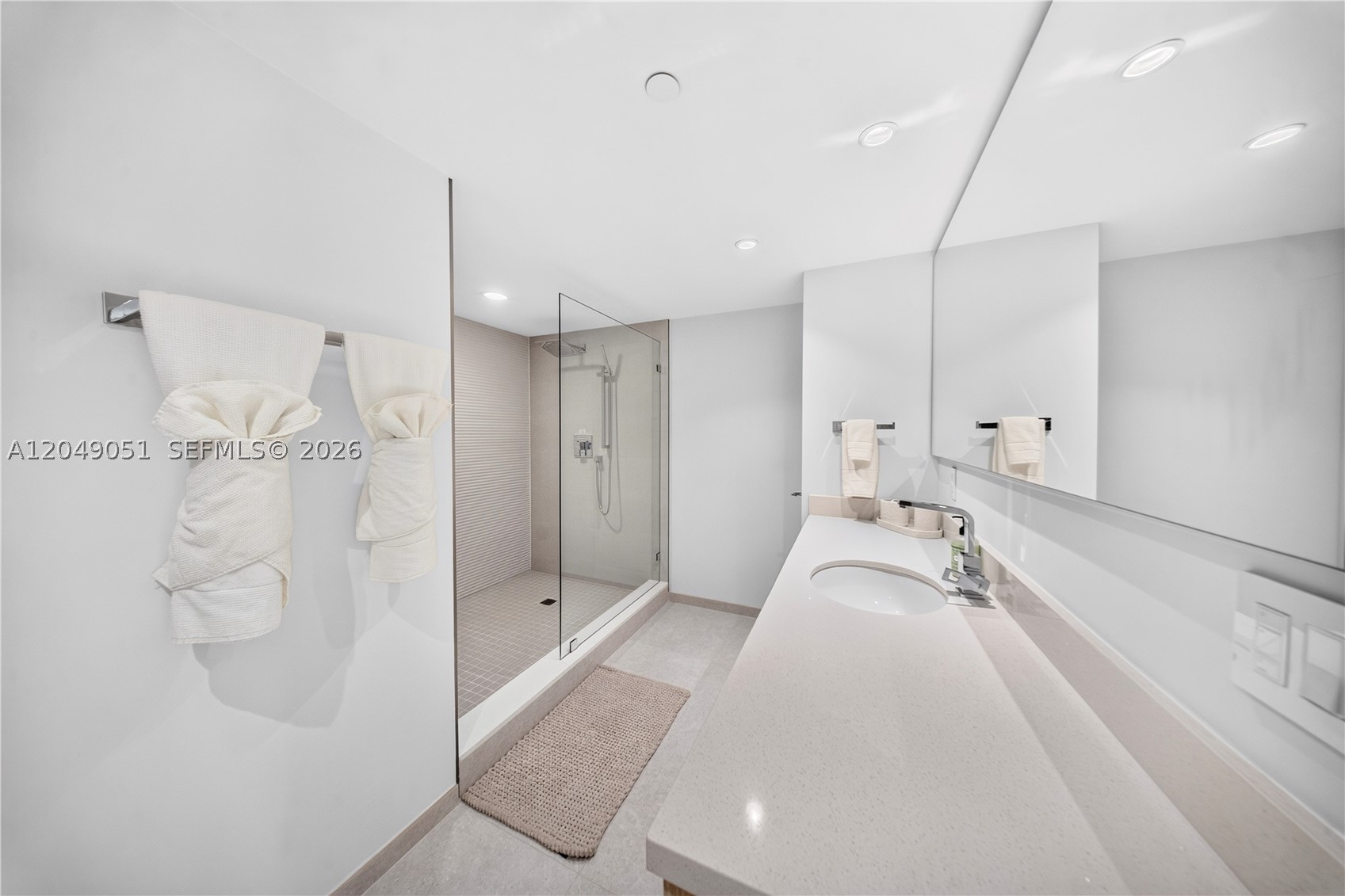 BAY HARBOR ONE CONDO - Residential Lease