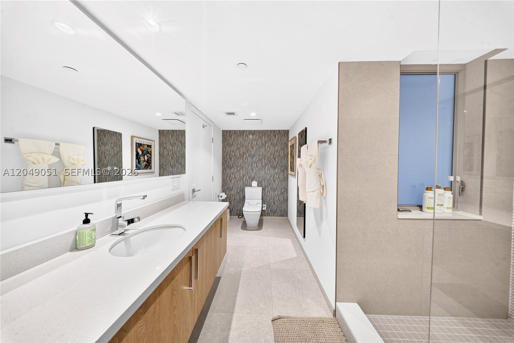 BAY HARBOR ONE CONDO - Residential Lease