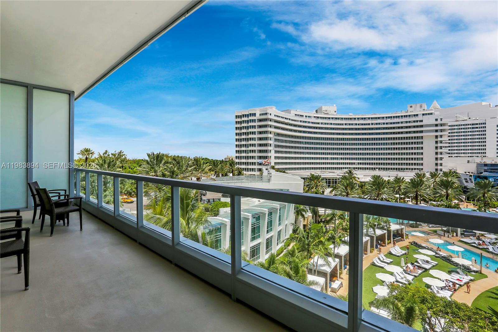 FONTAINEBLEAU III - Residential