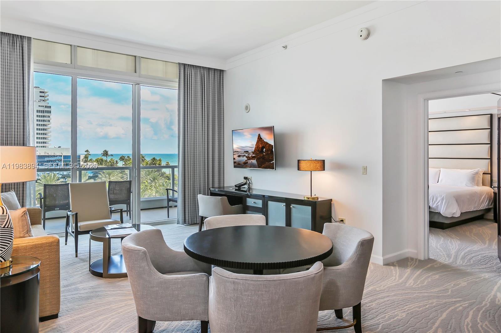 FONTAINEBLEAU III - Residential
