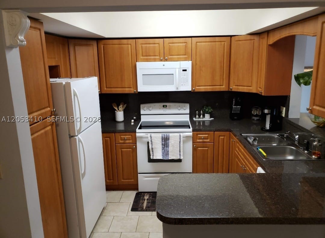 PLANTATION COURT - Residential Lease