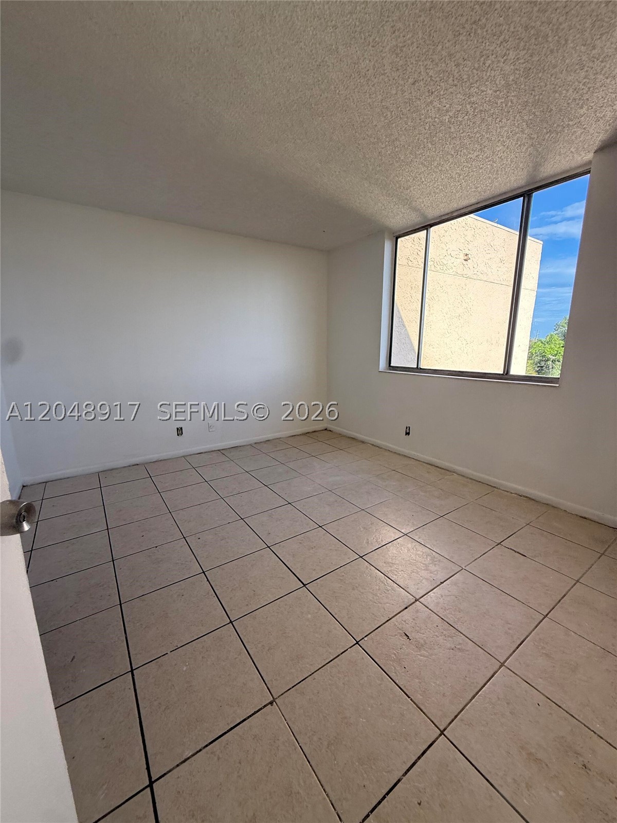 SOMERSET LAKES CONDO - Residential Lease