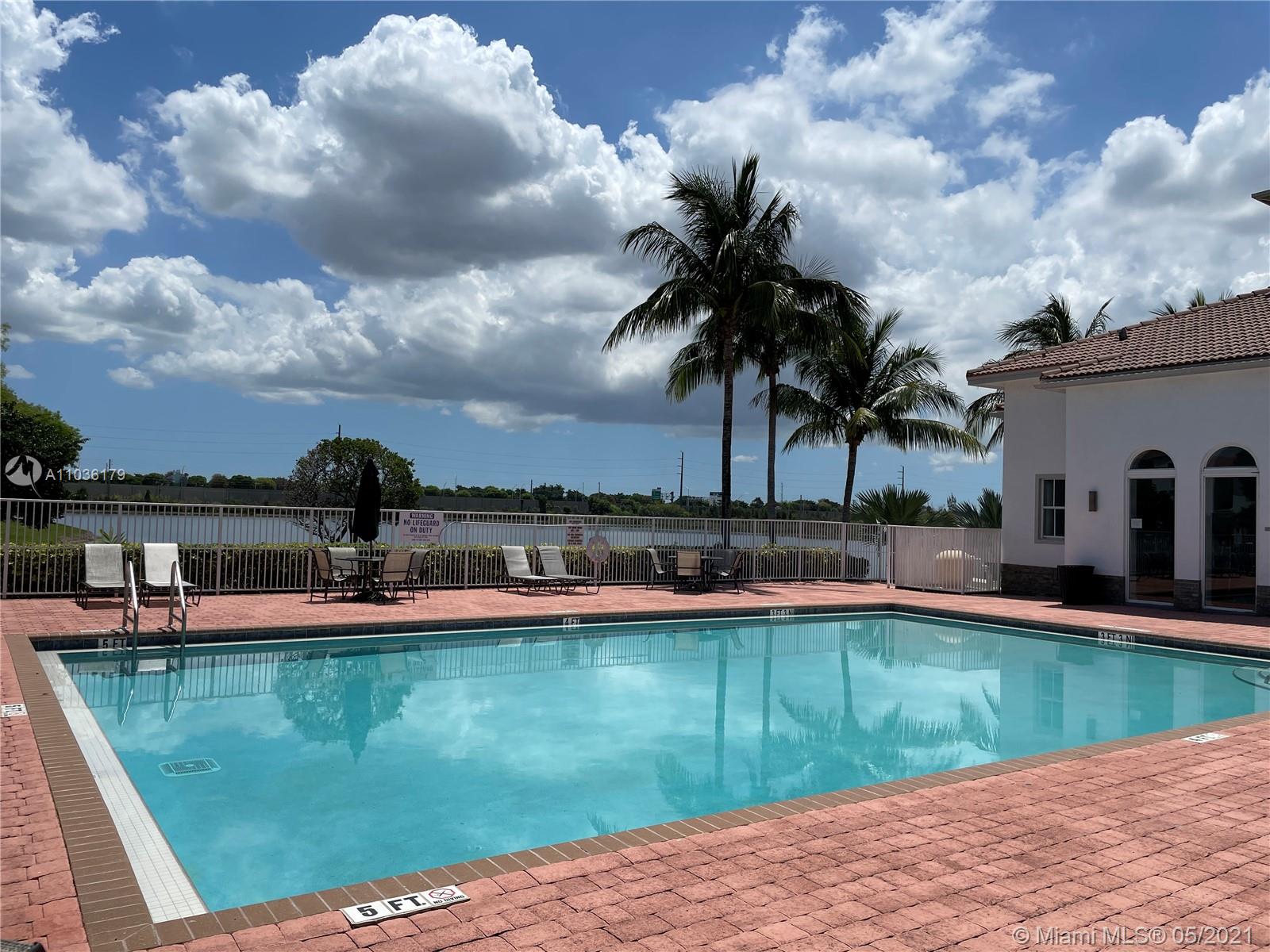 VILLAS AT NAUTICA TWO CON - Residential