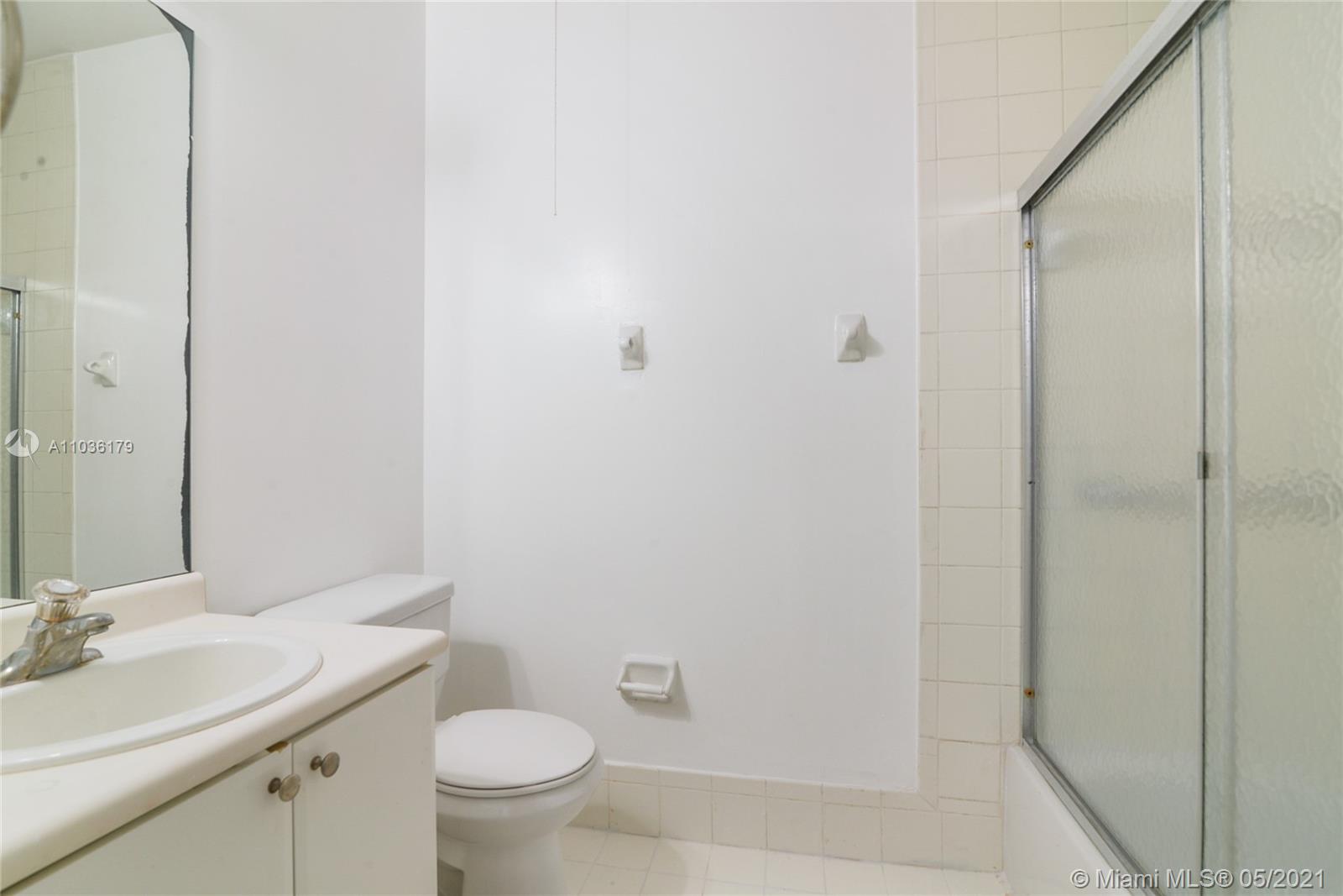 VILLAS AT NAUTICA TWO CON - Residential