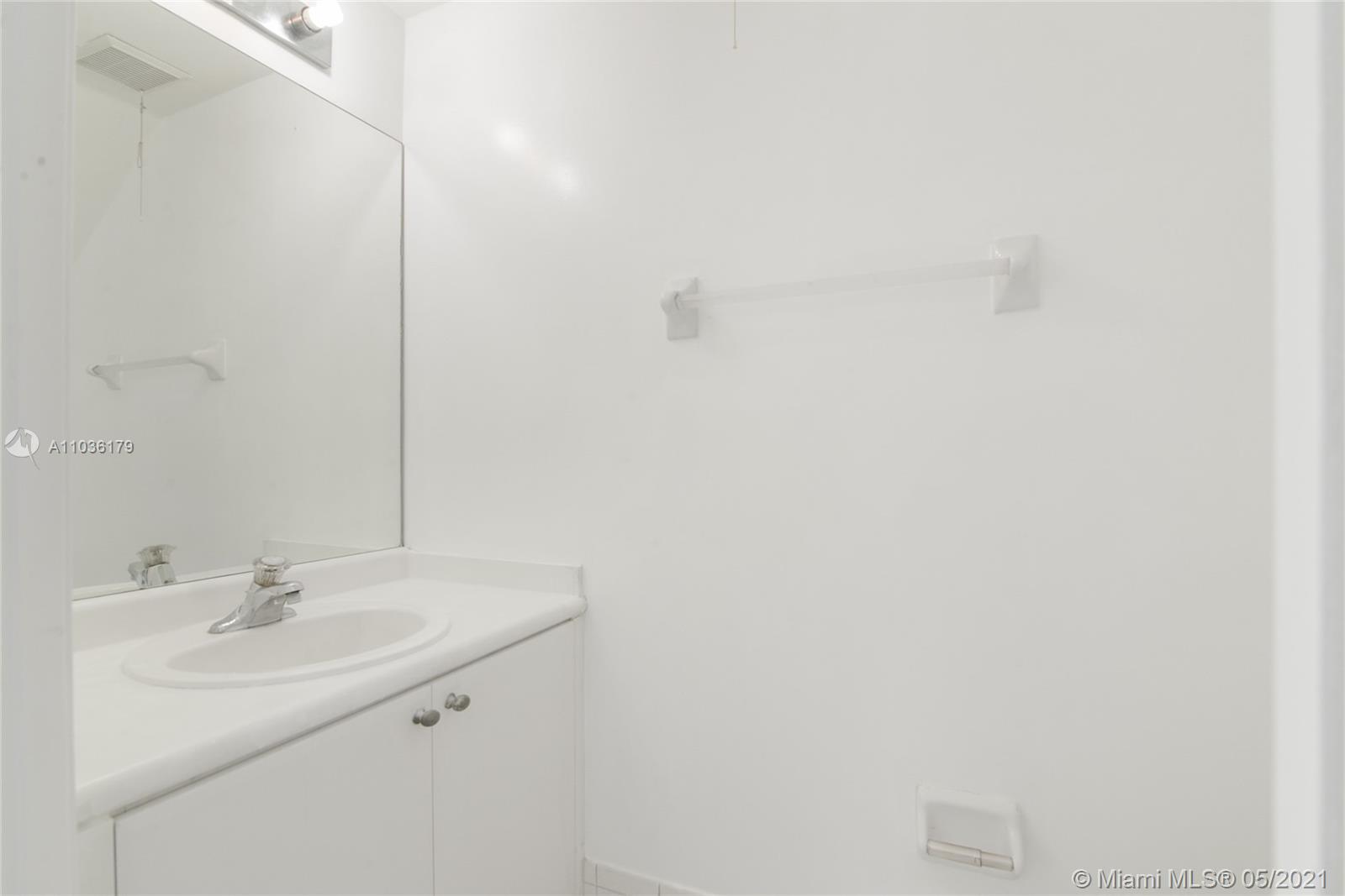 VILLAS AT NAUTICA TWO CON - Residential