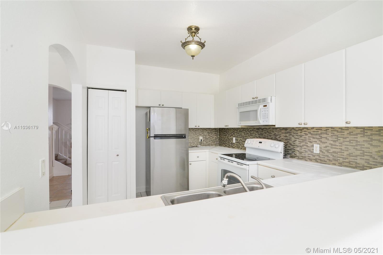 VILLAS AT NAUTICA TWO CON - Residential