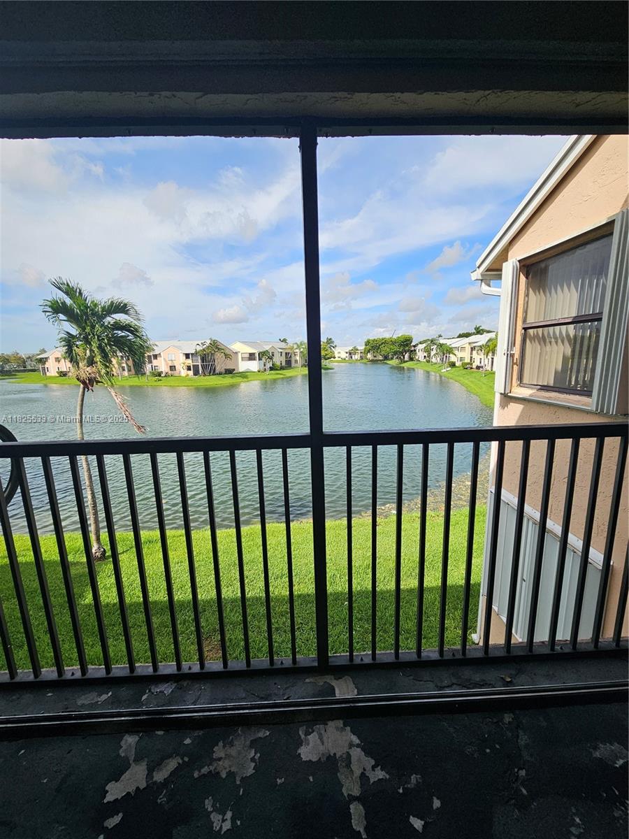 LAKESHORE CONDO #2 - Residential