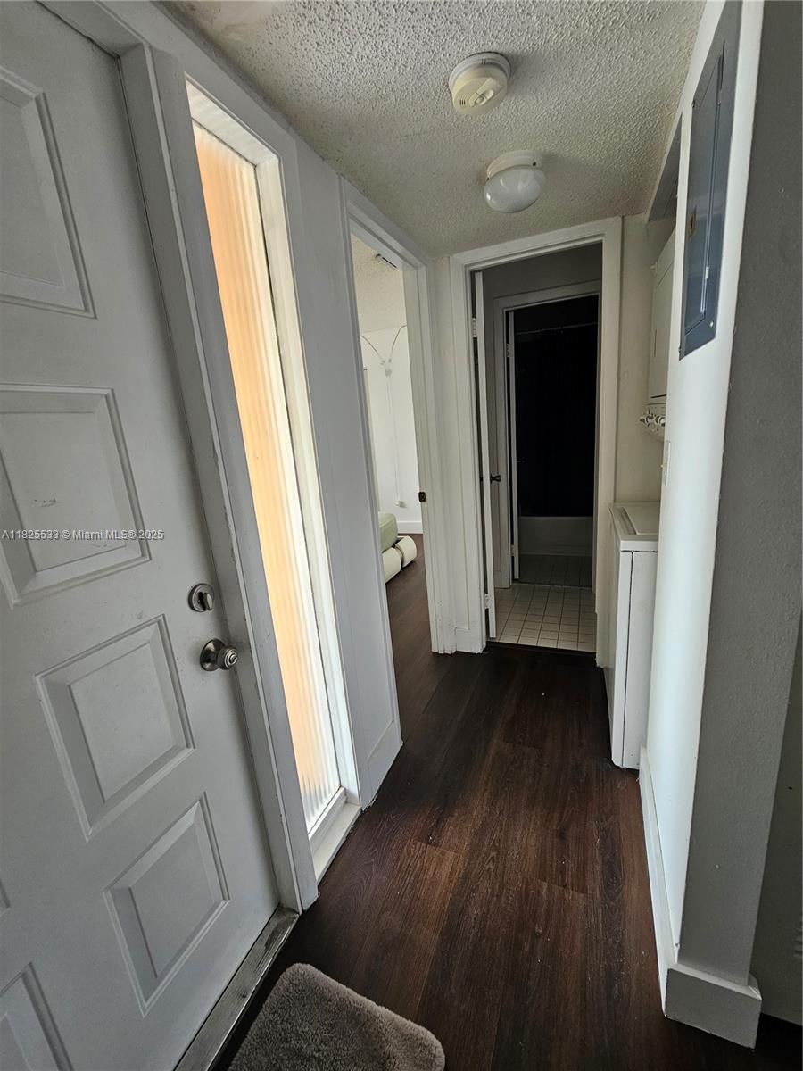 LAKESHORE CONDO #2 - Residential