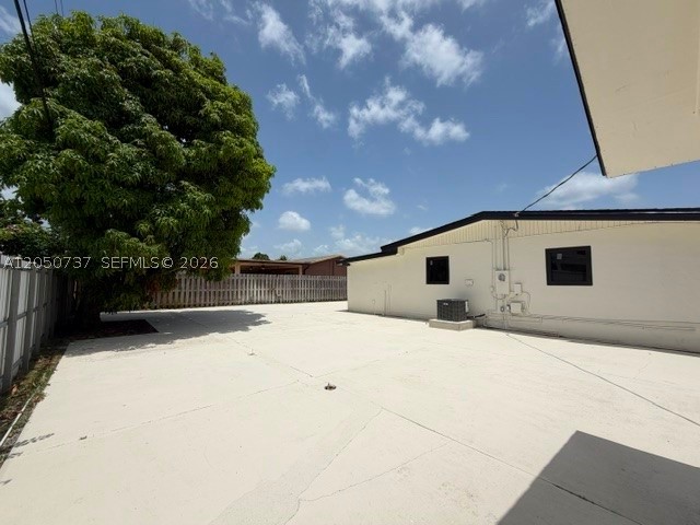 SO MIAMI HEIGHTS MANOR - Residential