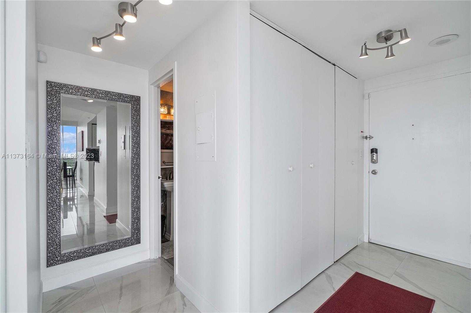 HOME TOWER CONDO - Residential