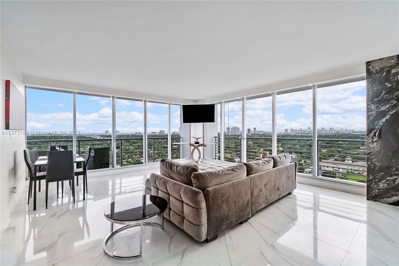 HOME TOWER CONDO - Residential