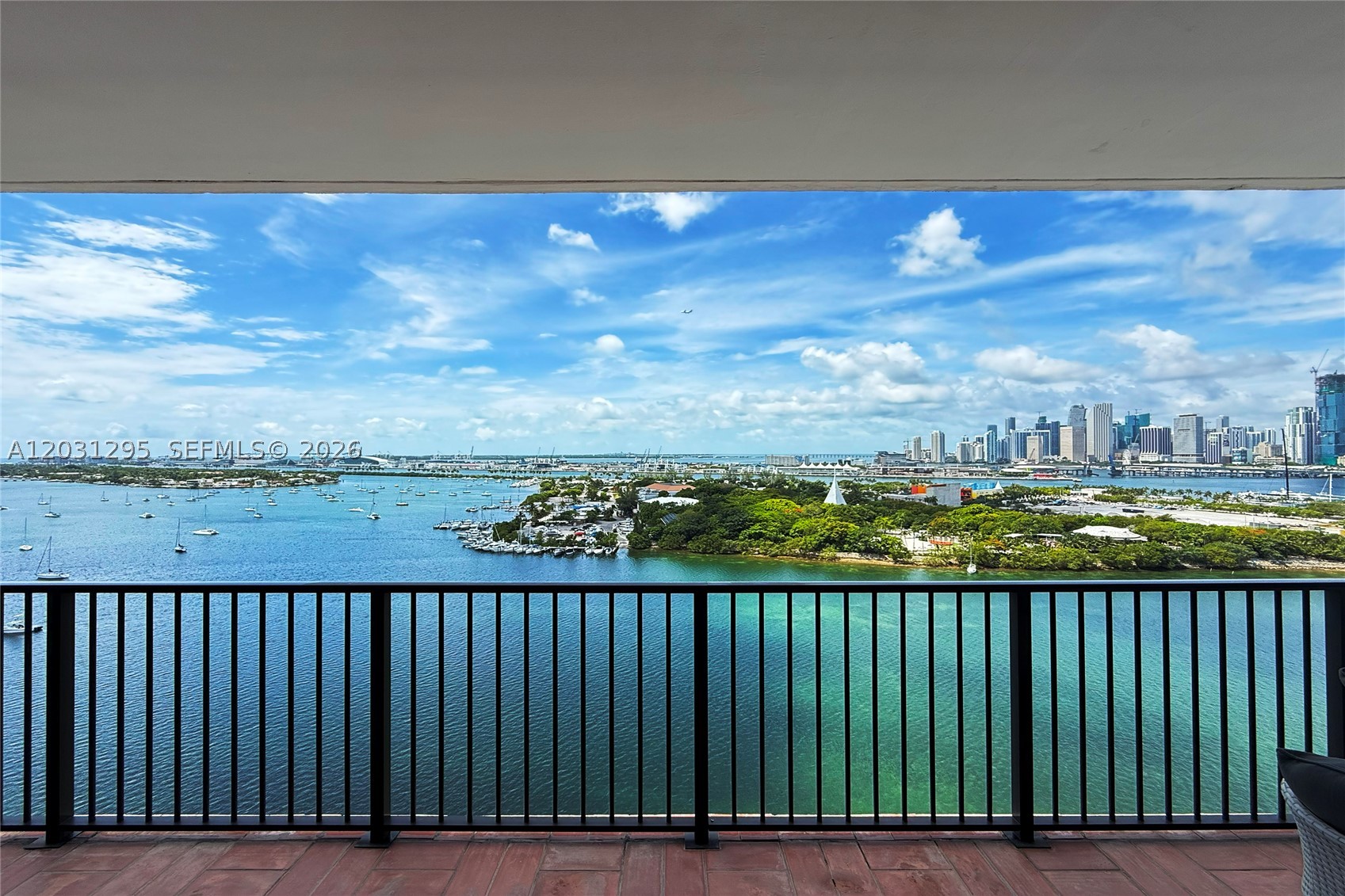 ONE THOUSAND VENETIAN WAY - Residential