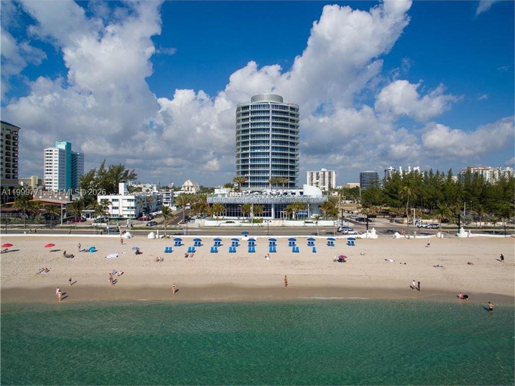 PARAMOUNT FT LAUDERDALE C - Residential