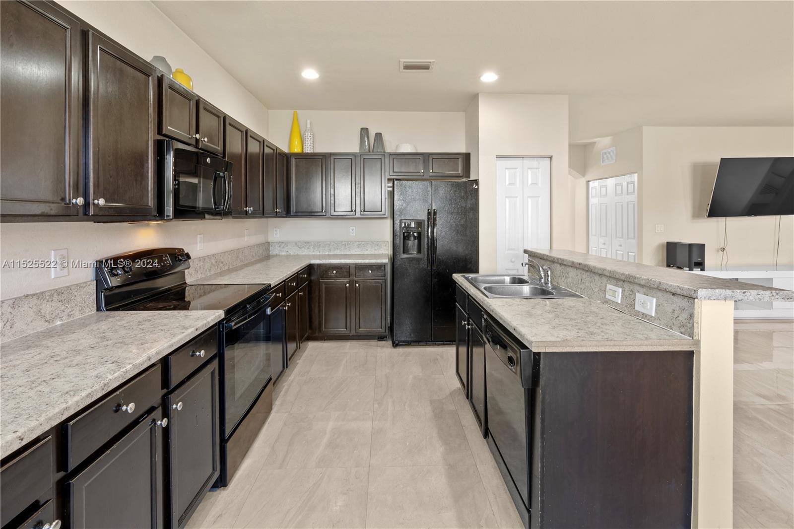 OASIS AT CAPRI - Residential