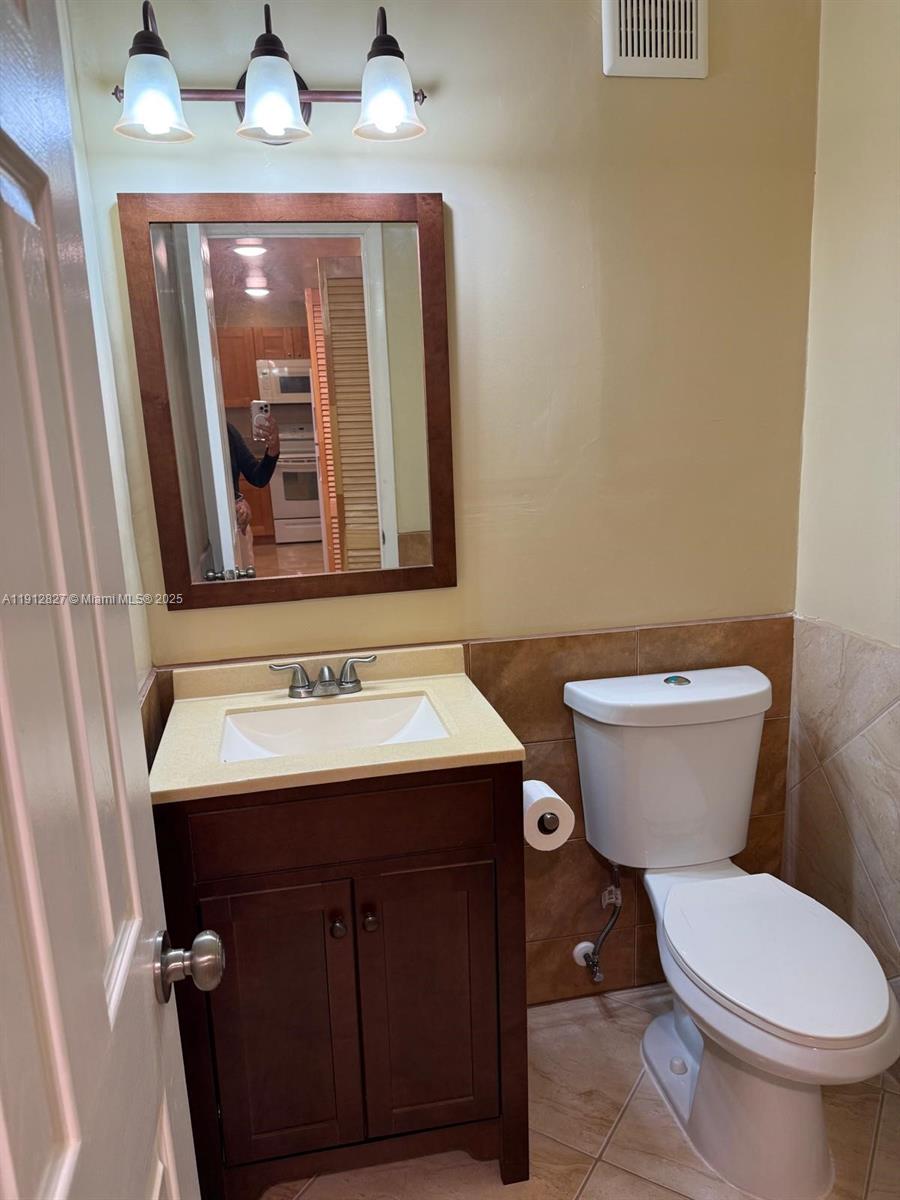 CYPRESS CHASE NORTH NO 2 - Residential Lease