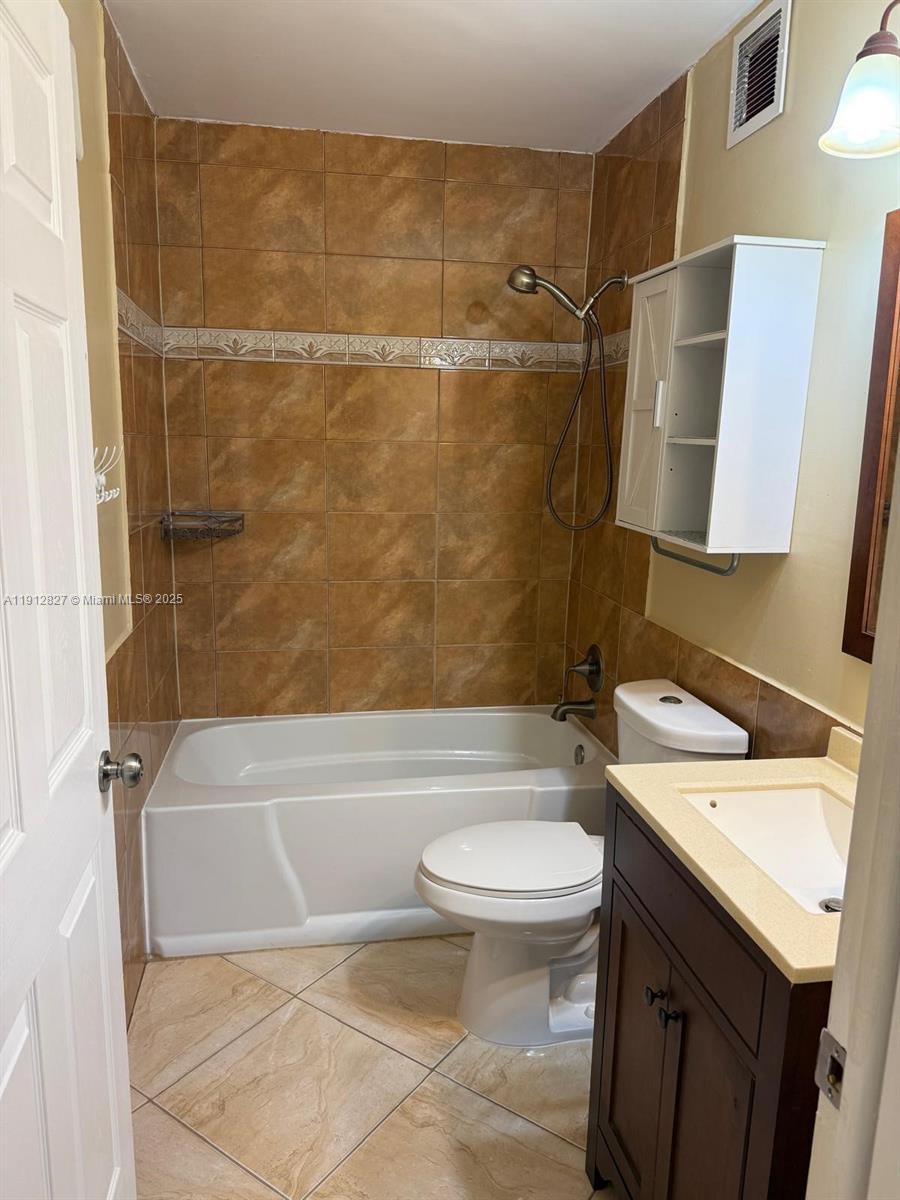CYPRESS CHASE NORTH NO 2 - Residential Lease
