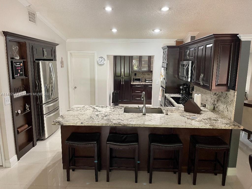 WEITZER SHAUNA MEADOWS SE - Residential