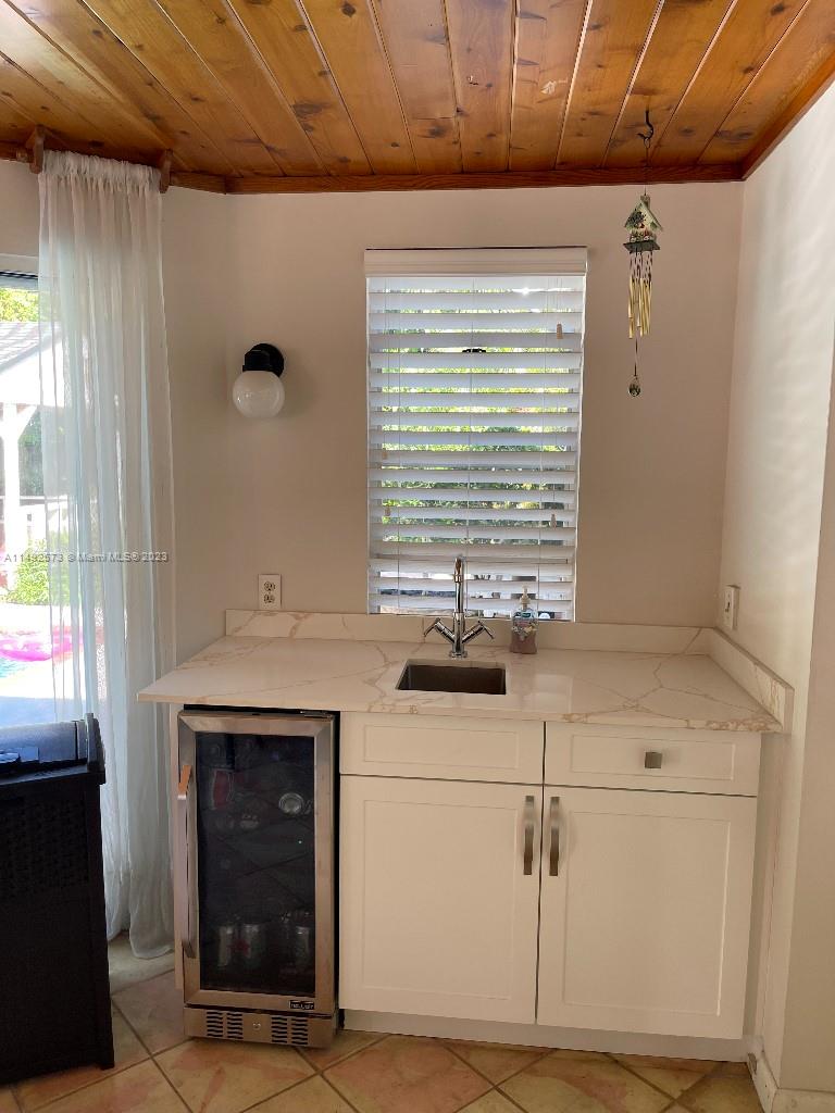 WEITZER SHAUNA MEADOWS SE - Residential
